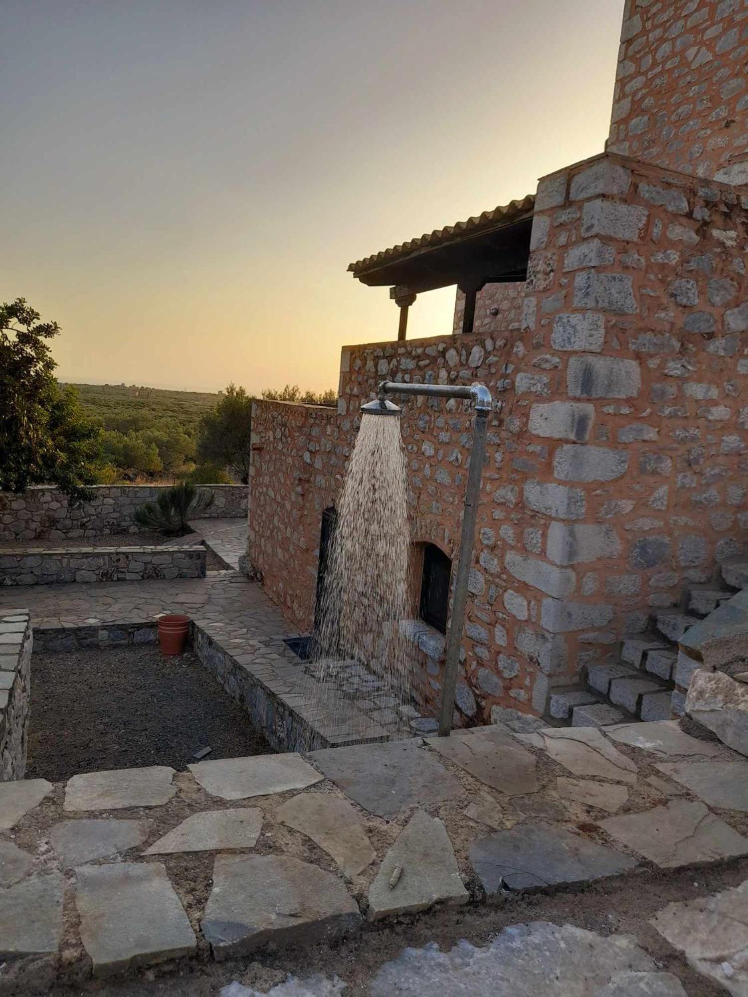 The Two Carob Trees, Traditional Stonehouse, Nikandri, Pirgos Diros Appartement Lefkias Buitenkant foto
